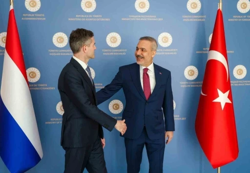 Bakan Fidan, Hollandalı mevkidaşı Berendsen ile g&ouml;r&uuml;şt&uuml;
