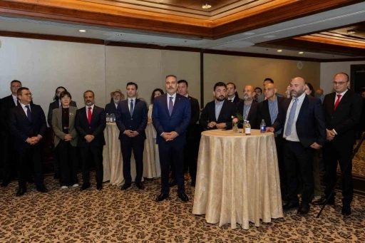 Bakan Fidan, Kanada&rsquo;da T&uuml;rk iş adamlarıyla bir araya geldi
