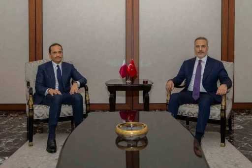 Bakan Fidan, Katarlı mevkidaşı Al Thani ile bir araya geldi
