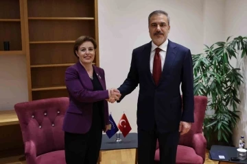 Bakan Fidan, Kosovalı mevkidaşı Gervalla-Schwarz ile görüştü
