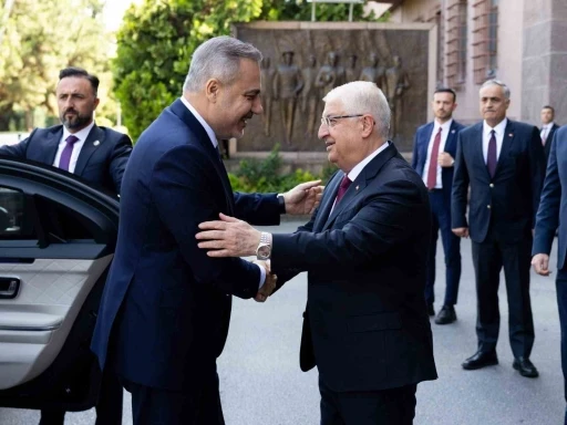 Bakan Fidan, Milli Savunma Bakanı G&uuml;ler ile g&ouml;r&uuml;şt&uuml;
