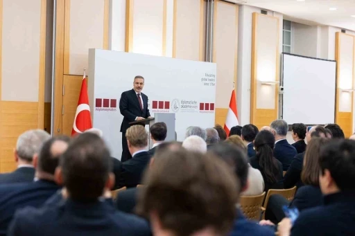 Bakan Fidan, Viyana Diplomasi Akademisi&rsquo;nde d&uuml;zenlenen konferansa katıldı
