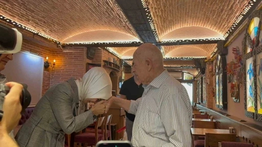 Bakan G&ouml;ktaş Eskişehir esnafıyla buluştu
