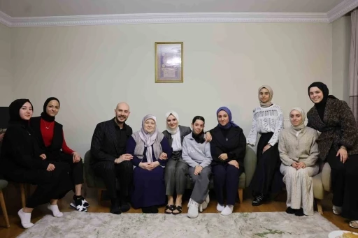 Bakan Göktaş’tan şehit ailesine ziyaret
