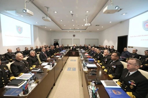 Bakan G&uuml;ler başkanlığında "Deniz Kuvvetleri Komutanlığı Yıllık Komutanlar Toplantısı" yapıldı
