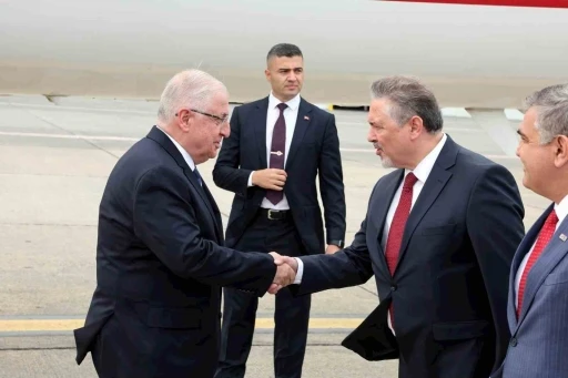 Bakan Güler, Brüksel’deki NATO Karargahını ziyaret etti
