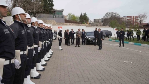 Bakan Güler: &quot;Amasız fakatsız, bir an önce fesih kararını alması derhal ve koşulsuz olarak silahları teslim etmesi şarttır&quot;
