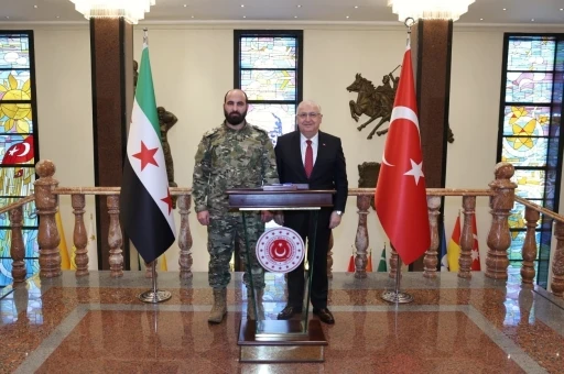 Bakan G&uuml;ler, Suriye Genelkurmay Başkanı T&uuml;mgeneral Nureddin Ali Na&rsquo;san&rsquo;ı kabul etti
