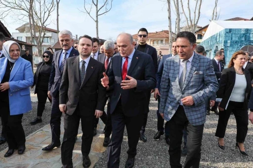Bakan G&uuml;rlek&rsquo;ten Konuralp&rsquo;e &ouml;vg&uuml; dolu s&ouml;zler: "Her vatandaşımız Konuralp&rsquo;i g&ouml;rmeli"
