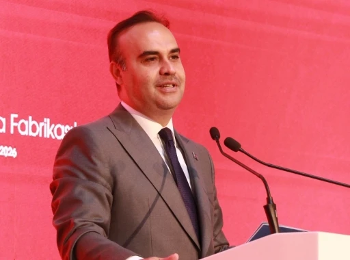 Bakan Kacır: "K&uuml;resel &ouml;l&ccedil;ekte yaşanan d&ouml;n&uuml;ş&uuml;mden g&uuml;&ccedil;lenerek &ccedil;ıkmayı başardık"
