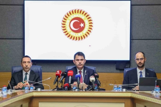 Bakan Kurum: "Deprem konutları &ouml;demeleri 2 yıl &ouml;demesiz, 18 yıl faizsiz ve sabit oluyor"
