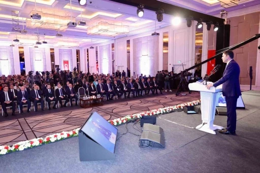 Bakan Kurum: "İstikrarsızlık s&uuml;reci ve iklim değişikliği ekolojik beka meselesidir"
