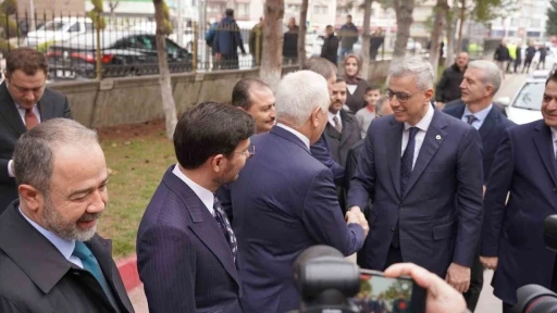 Bakan Memişoğlu a&ccedil;ıkladı: Sağlıkta bilim adamlarına SGK destekli araştırma d&ouml;nemi
