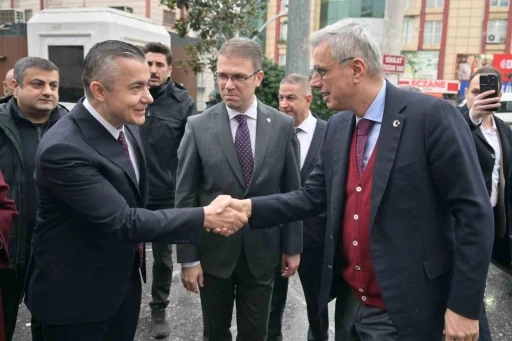 Bakan Memişoğlu&rsquo;nun katıldığı toplantıda Esenyurt&rsquo;taki sağlık yatırımları ele alındı
