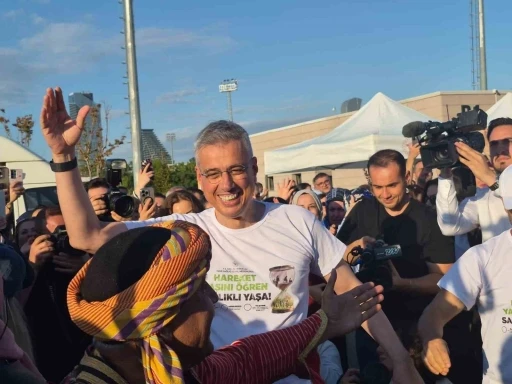 Bakan Memişoğlu: "10 milyonun &uuml;st&uuml;nde insana 513 ton kilo kaybettirdik"
