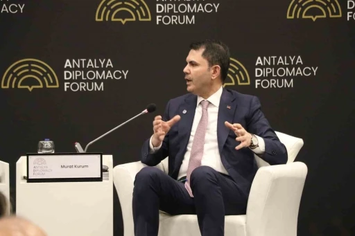 Bakan Murat Kurum&rsquo;dan yeniden inşa i&ccedil;in T&uuml;rkiye&rsquo;den k&uuml;resel seferberlik mesajı
