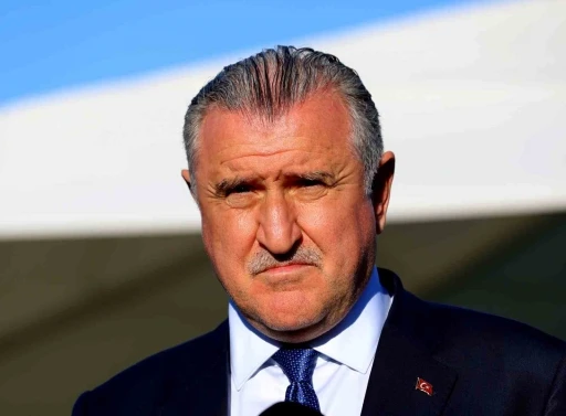 Bakan Osman Aşkın Bak: "Milli takımımız D&uuml;nya Kupası&rsquo;nda &ccedil;ok iyi işler yapacak"
