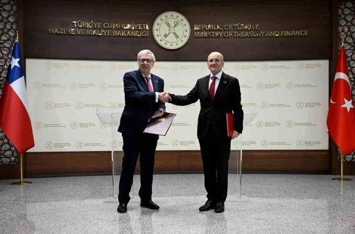 Bakan Şimşek, Şili Bakanı Klaveren ile iş birliği protokolü imzaladı
