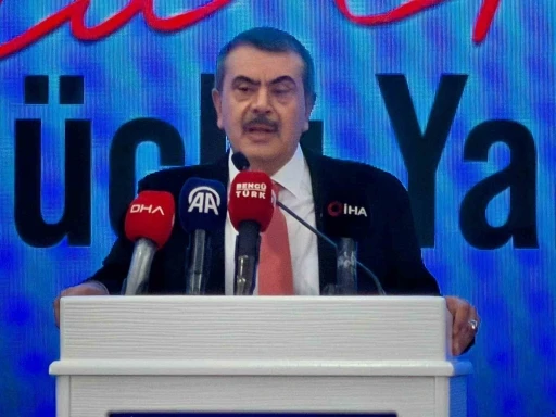 Bakan Tekin: "6 Şubat&rsquo;ta depremde yıkılan yaklaşık 9 bin 700 derslik yerine 15 bin derslik eğitim ve &ouml;ğretime kazandırıldı"
