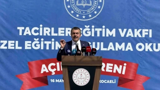 Bakan Tekin: &quot;Türkiye, neredeyse tüm dersliklerinde akıllı tahta bulunduran dünyadaki tek ülke konumunda&quot;
