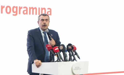 Bakan Tekin: "T&uuml;rkiye&rsquo;ye &ouml;zg&uuml; bir model inşa ettik diye eleştiriyorlar"
