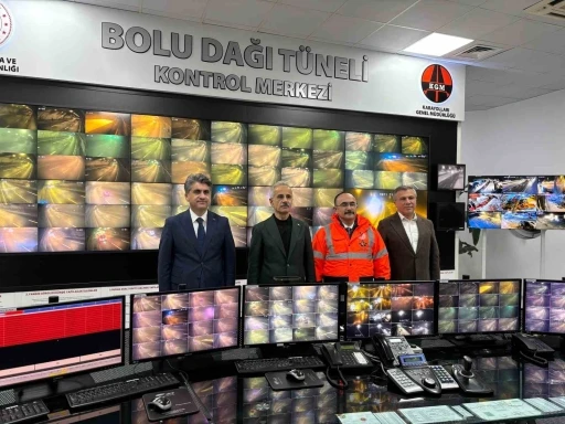 Bakan Uraloğlu Bolu Dağı&rsquo;ndan a&ccedil;ıkladı: "13 bin 600 personelimizle her t&uuml;rl&uuml; hazırlığımızı yaptık"
