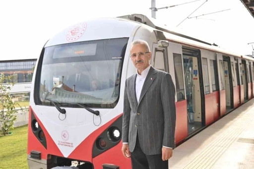 Bakan Uraloğlu: &quot;29 Ekim’de Ankara, İstanbul ve İzmir’de Bakanlığa bağlı kent içi raylı sistem hatları ücretsiz olacak&quot;
