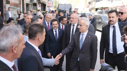 Bakan Uraloğlu: "Hızlı trenle Karaman&rsquo;dan sadece Konya&rsquo;ya, İstanbul&rsquo;a, Ankara&rsquo;ya değil Akdeniz&rsquo;e de ulaşmış olacağız"
