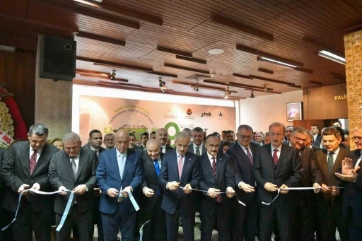 Bakan Uraloğlu: &quot;Otoyol artış hızında Avrupa’da 1’inci sıradayız&quot;
