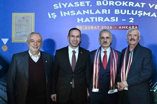 Bakan Uraloğlu: "Trabzon&rsquo;umuzun ulaşım ve iletişim altyapısına 260 milyar liranın &uuml;zerinde yatırım ger&ccedil;ekleştirdik"
