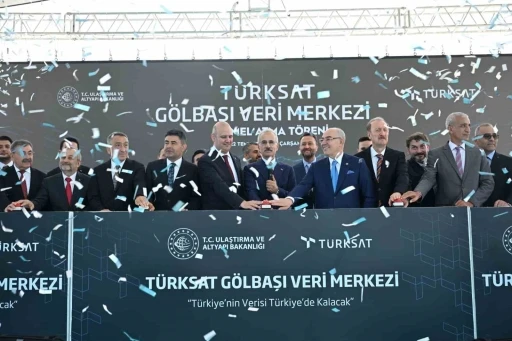 Bakan Uraloğlu: "T&Uuml;RKSAT uydularımız 5,5 milyar n&uuml;fusa hitap ediyor"

