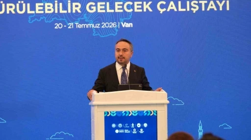 Bakan Yardımcısı Burak Demiralp: "Van G&ouml;l&uuml;&rsquo;nde yılların biriktirdiği kirlilik y&uuml;k&uuml;ne neşter vurduk"
