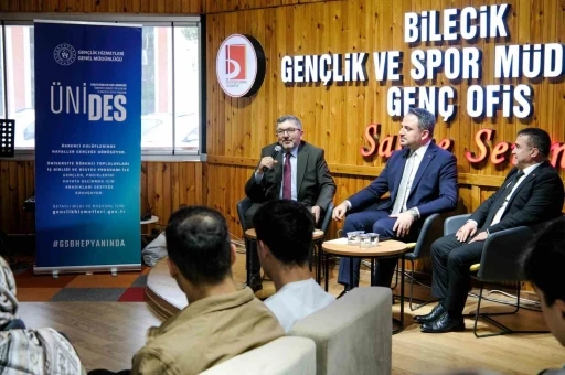 Bakan Yardımcısı Eminoğlu, ÜNİDES projesi kapsamında Bilecik’te öğrencilerle buluştu
