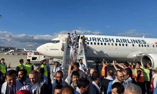 Bakan Yerlikaya: &quot;36’sı Türk 137 aktivisti güven içinde İstanbul’a ulaştırdı&quot;
