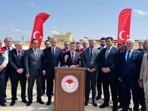 Bakan Yumaklı, Mardin’de tuz çalısı tesisini ziyaret etti
