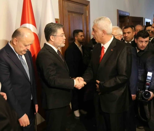 Bakan Yumaklı memleketi Kastamonu&rsquo;da vatandaşlarla bayramlaştı
