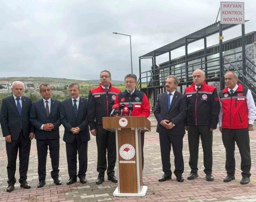 Bakan Yumaklı: "B&uuml;y&uuml;kbaş kurbanlıklarda 1 milyon 202 bin, k&uuml;&ccedil;&uuml;kbaşlarda ise 3 milyon 761 bin sayısındayız"
