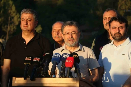 Bakan Yumaklı: &quot;Herkes bu savaşta yeşil vatan için mücadele ediyor, bu yangınlar da sönecek, kimsenin şüphesi olmasın&quot;
