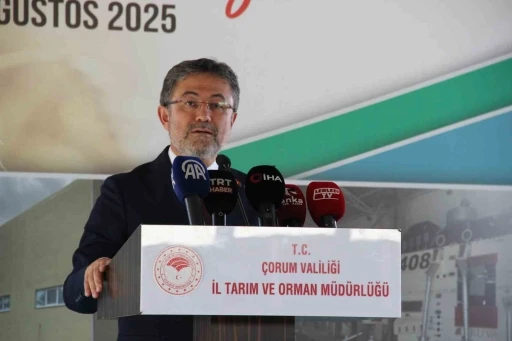 Bakan Yumaklı: &quot;Tarımsal üretimin sürdürülebilir olmasını ve ürettiğimiz ürünlerin kaliteli, verimli olmasını sağlayacağız&quot;
