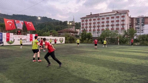 Bakanlığın pilot spor projesi Artvin&rsquo;de gen&ccedil;leri sahaya indirdi
