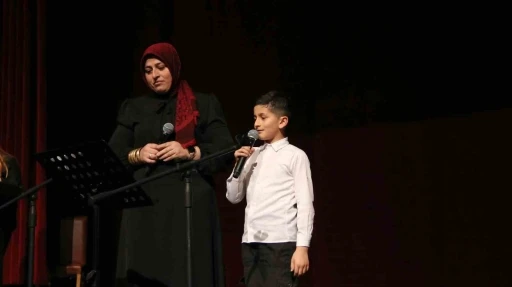 Bakiler&rsquo;in şiirleri &ouml;ğrenci ve velilerin sesiyle hayat buldu
