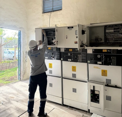 Bakır hırsızları binlerce hane ve resmi kurumu elektriksiz bıraktı
