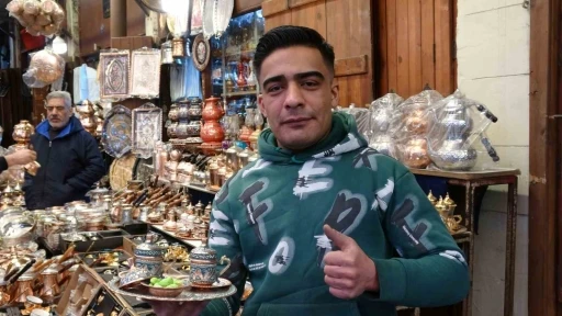 Bakır ustalarının bayram &ouml;ncesi yoğun mesaisi
