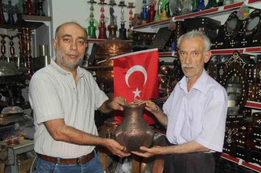 Bakırcı kardeşler mesleği öğrenmek isteyen çırakları bekliyor
