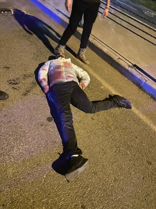 Bakırköy’de polise ateş açan iki kişi yaralı olarak yakalandı
