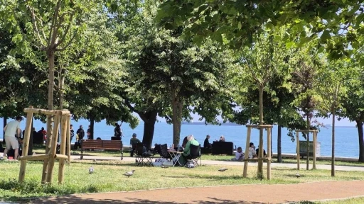 Bakırköy sahili bayram tatilinin son gününde doldu taştı

