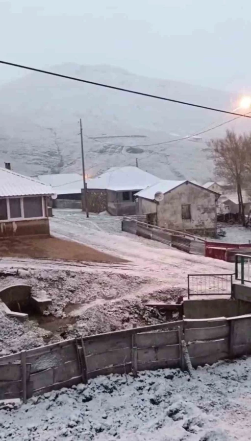 Balahor Yaylası’nda Mayıs ayında kar süprizi
