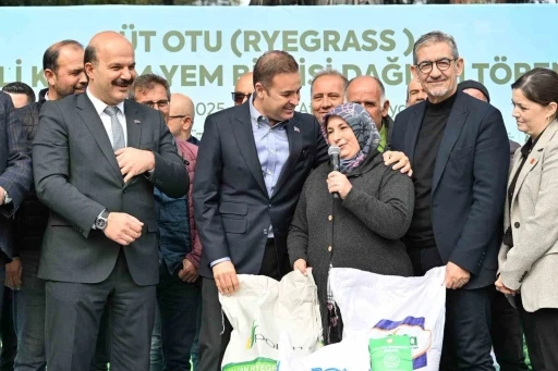 Balıkesir Büyükşehir’in çiftçiye desteği sürüyor
