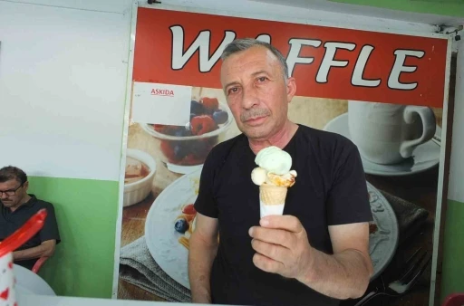 Balıkesir&rsquo;de askıda dondurma uygulaması devam ediyor
