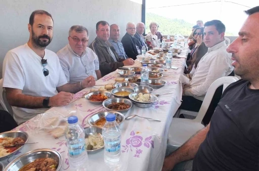 Balıkesir&rsquo;de &ccedil;ift&ccedil;i hayırları devam ediyor

